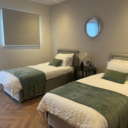New 2 Bedroom Apartment Rickmansworth Town Centre 외부 사진