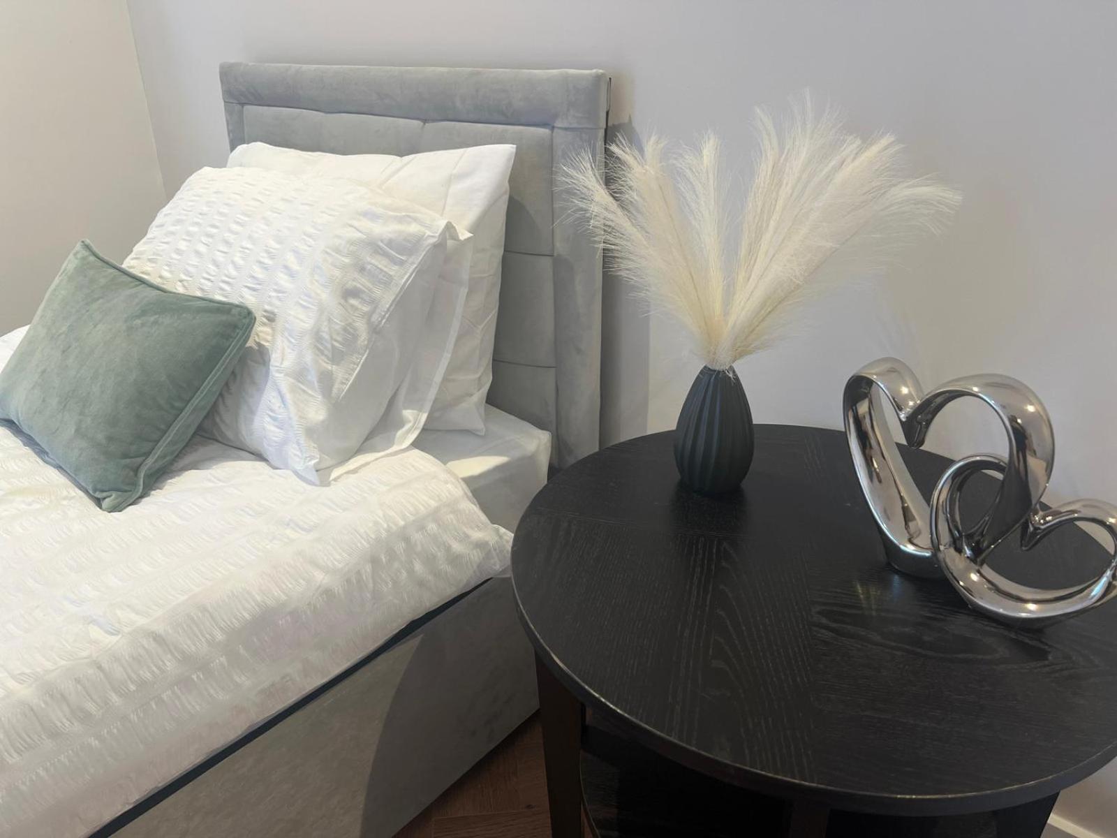 New 2 Bedroom Apartment Rickmansworth Town Centre 외부 사진